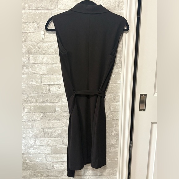 Black dress with buttons and belt size M and the PTP flat lay is 15 - work dress - Picture 2 of 3
